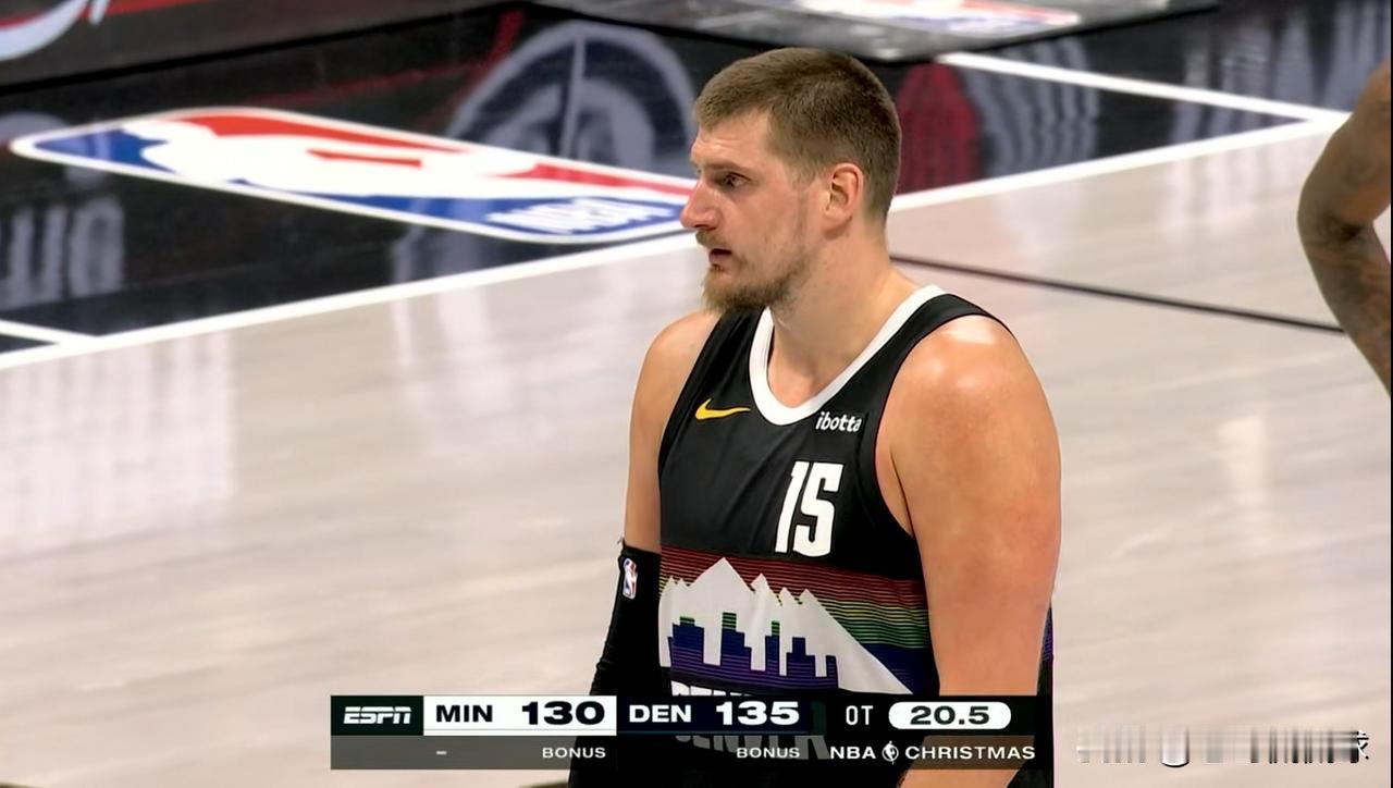 我忍不住要好好吹捧一下掘金巨星约基奇了！在今天掘金主场以142：138险胜森林狼