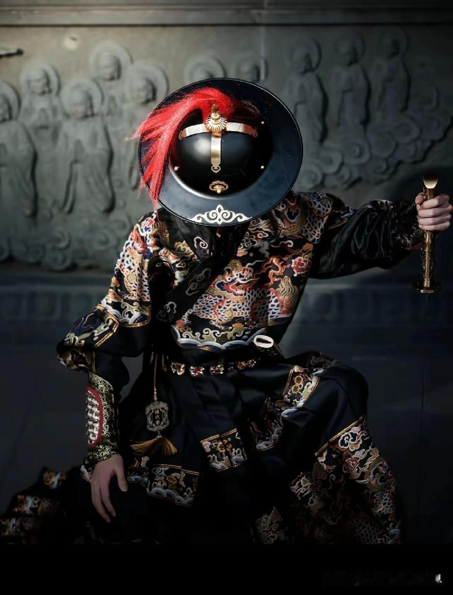 大家发现没有？现在清宫戏很少了！吹捧清朝的人“不见了”！小时候