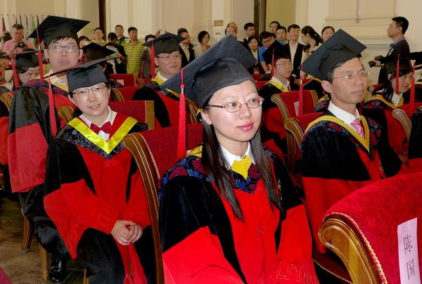 近百名中国博士生三进马来西亚国会跟部长面对面，这待遇可不一般据新华社7月26日