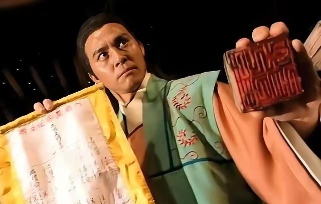 所谓的“南慕容，北乔峰”，说的是慕容家族，而不是慕容复一个人。如果真要硬拼起来，