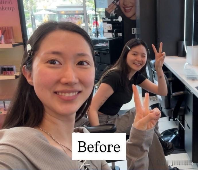 审美错位有多可怕？明明化了妆，却一点都不开心。前几天刷到一个视频，两个韩国姑娘在