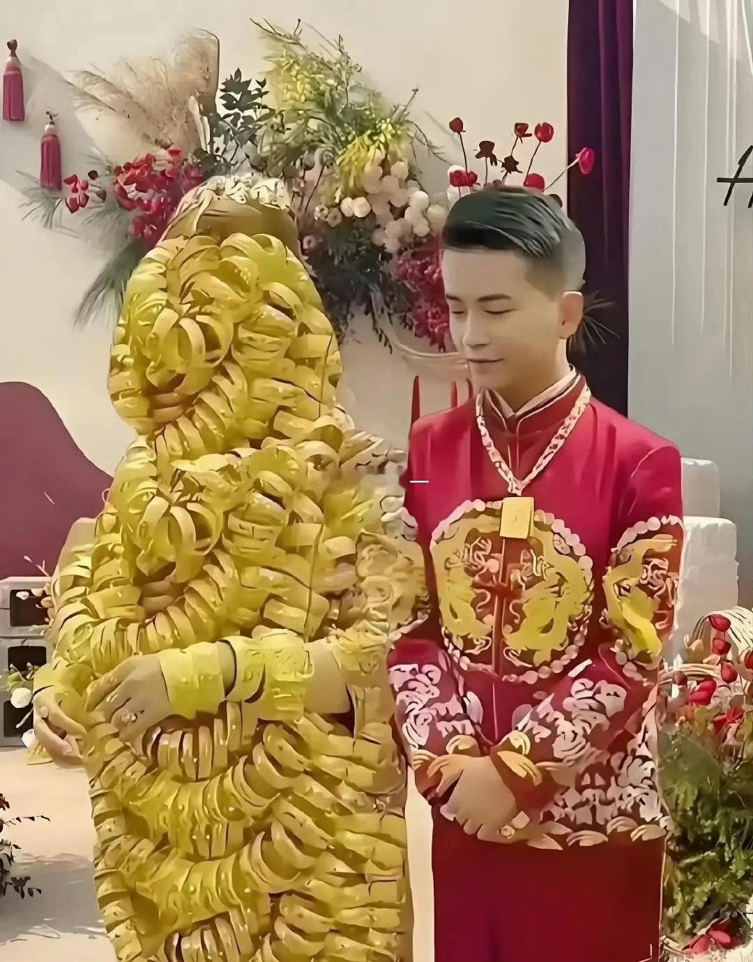 好一对璧人啊，新郎的喜悦都写在脸上了