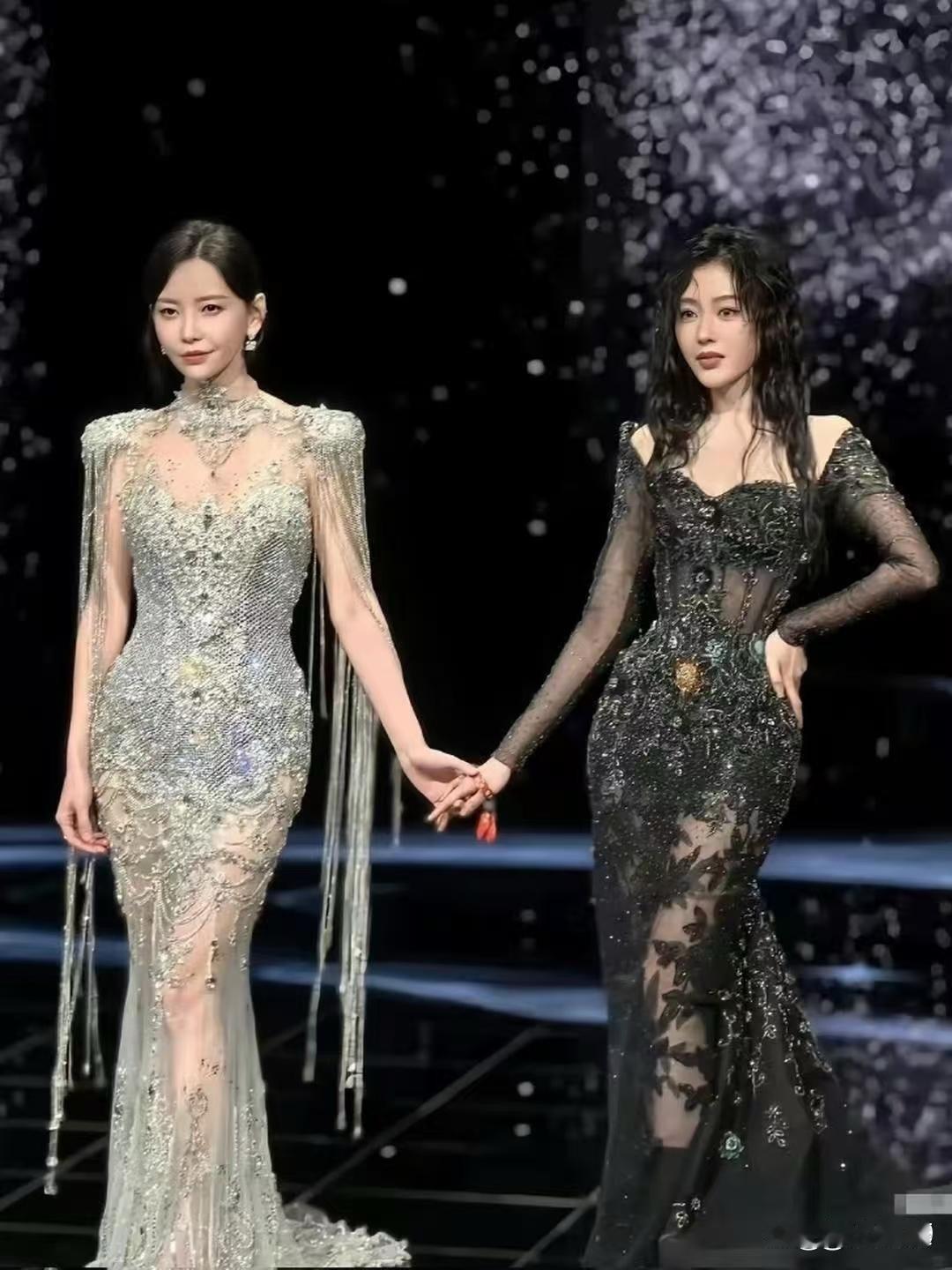 我的天，她们俩在一起好难选！大胯双绝，于文文+张天爱。