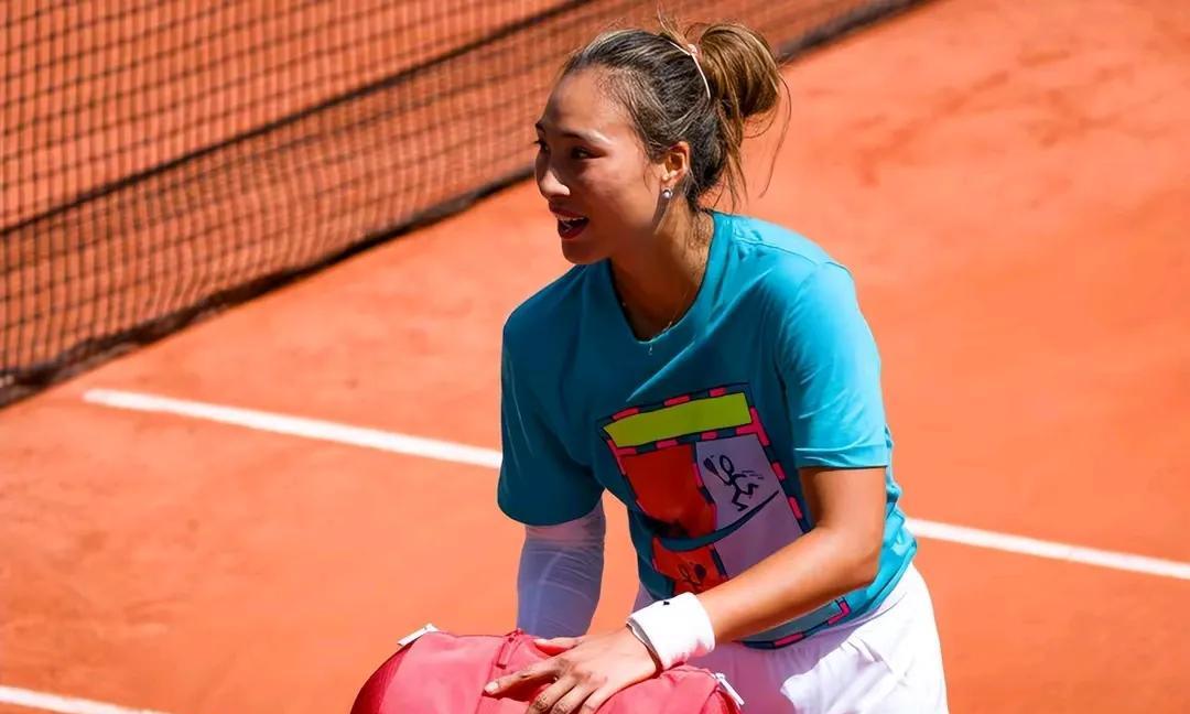 郑钦文今天12日晚上2025网球WTA500赛伦敦站即将开赛北京时间6月12日