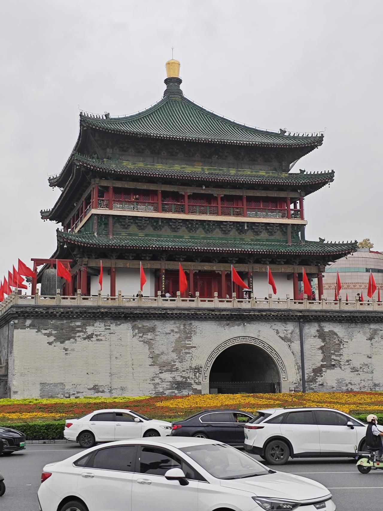 走过长安，读懂人生来过西安，才真正明白一句话：繁华终会落幕，沉淀才是永恒。
