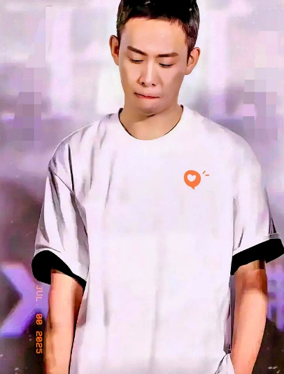 张译现在后悔的大腿都要拍断了吧不是因为以法之名烂尾了而是因为现在全网都知