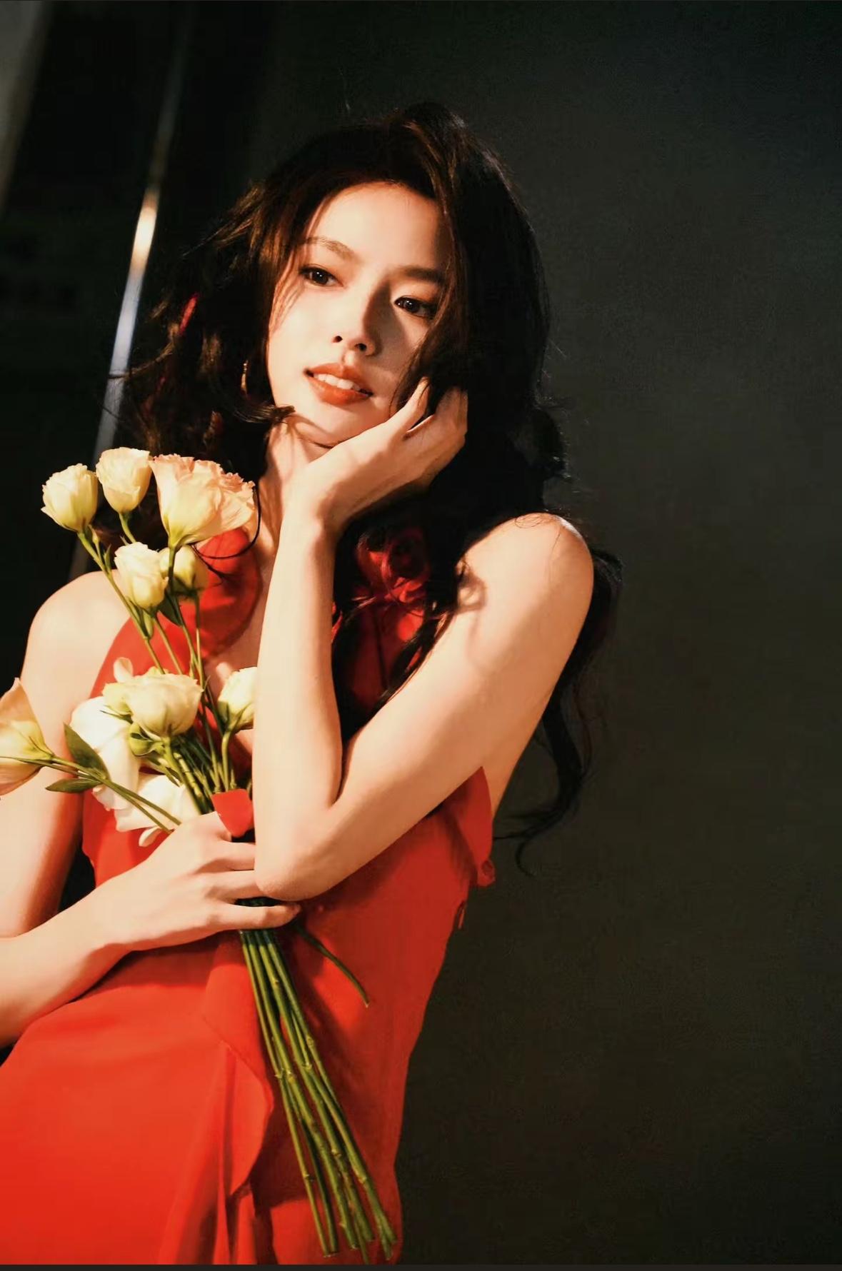 刚刚看完由黄景瑜、关晓彤主演的年代剧《岁月有情时》第十九、二十集，张小满（黄景瑜