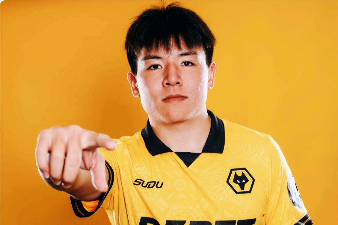 徐彬可以马上出场比赛！无需劳工证也可以上场，狼队为此专门动用了宝贵的外卡。这