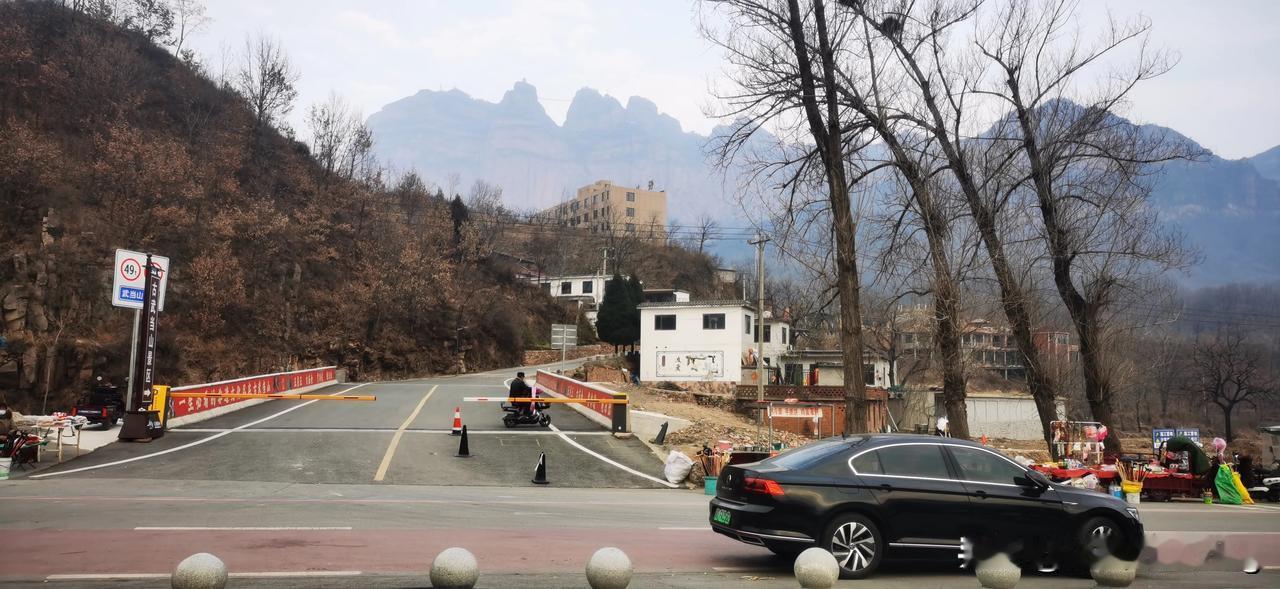 巍峨的太行山，这就是我们武安的太行山脉，和河南林州的太行山有点不同，他们娇