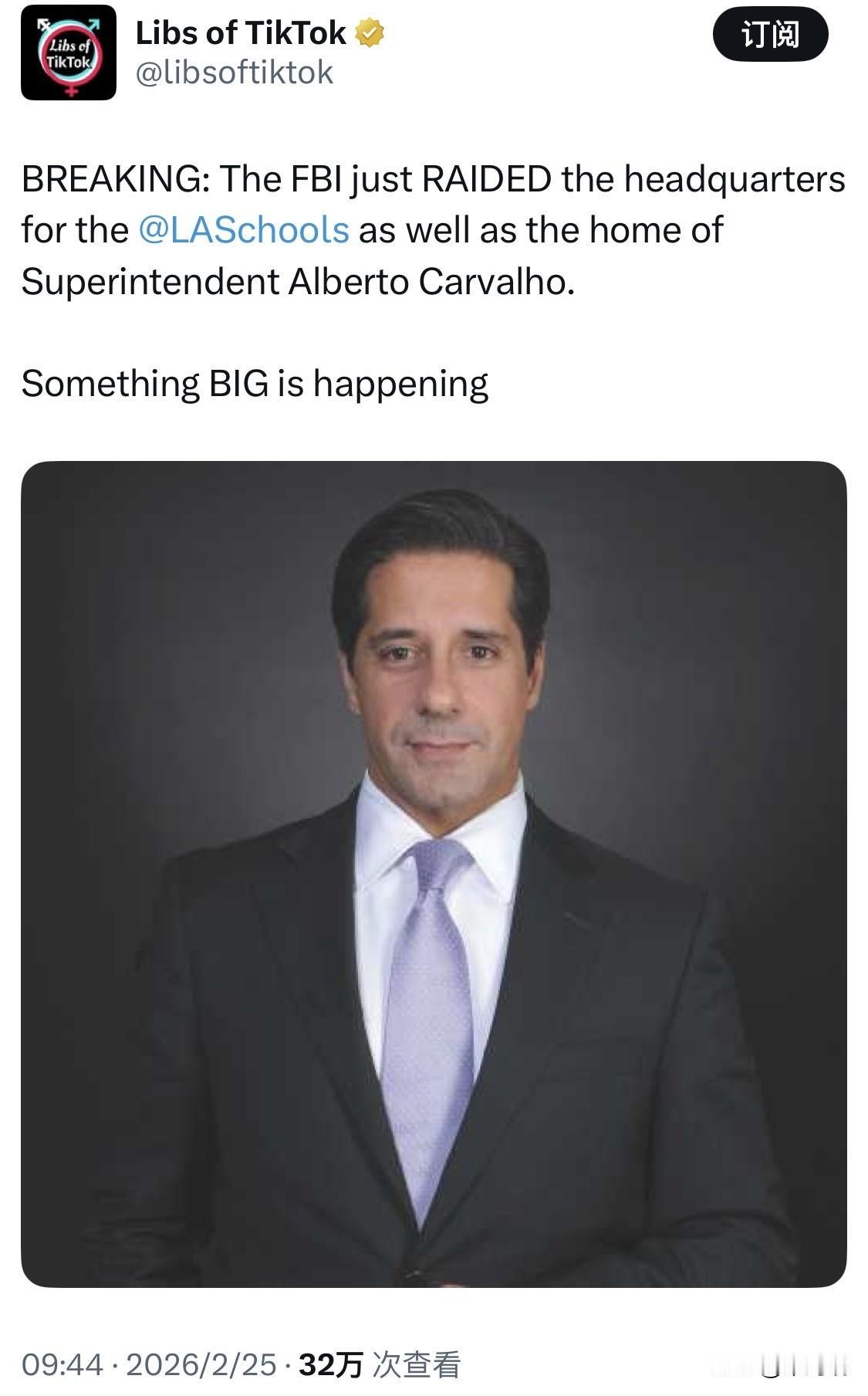 联邦调查局（FBI）于周三上午突击搜查了洛杉矶联合学区（LAUSD）总部及其总监