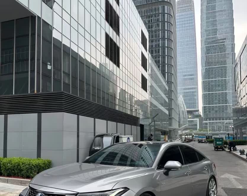 丰田绝对把中国人研究透彻了！要舒适一一丰田亚洲龙要省油一一丰田亚