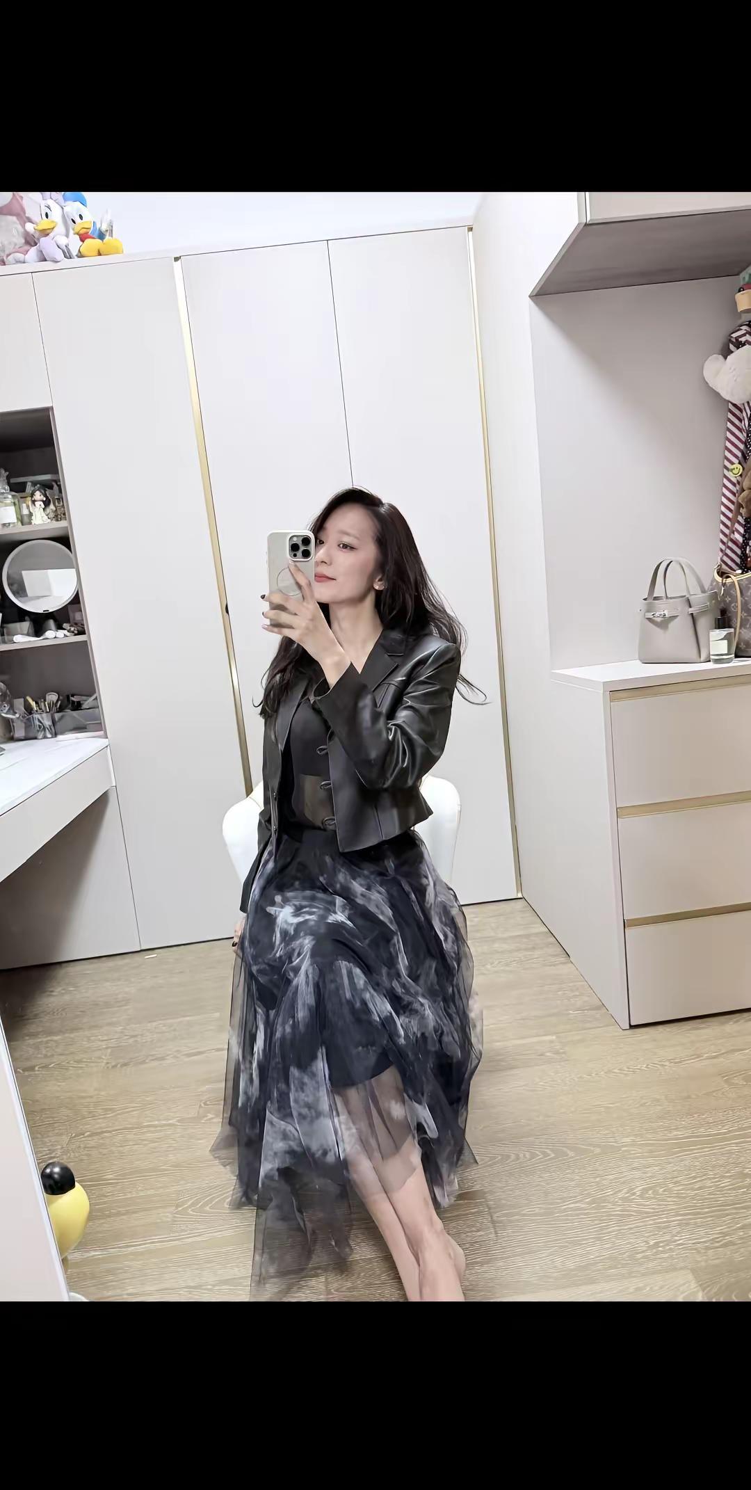 终于等到春天开始穿漂亮裙子啦👗