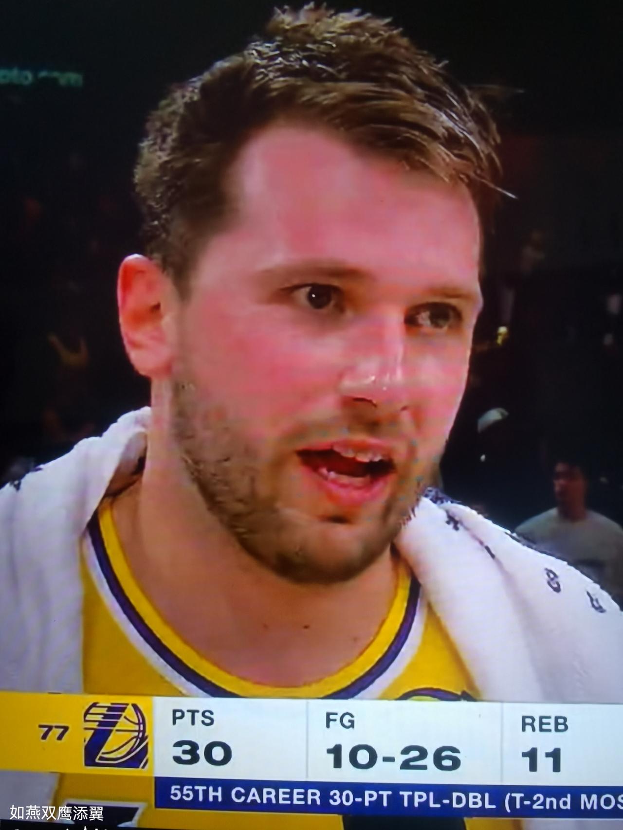 老詹平静完成角色转换湖人主场127-125，加时险胜掘金，5