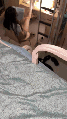 这个场景我见过不过在男生宿舍