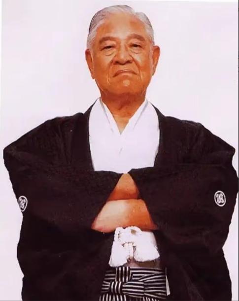 最大的台独分子，再也藏不住尾巴，终于露出来了肮脏的脑袋！原来，最大的台独分子不都