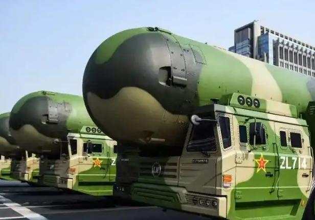 为什么俄罗斯不敢用核武器？到了2026年8月，再讨论俄罗斯为什么迟迟没有动用核