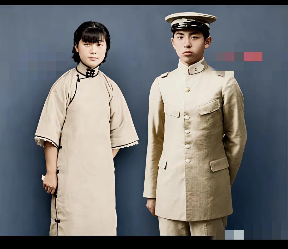 当年尚在求学的张学良（15岁），家中就为他定下一门亲事。他的媳妇比他大4岁，看上