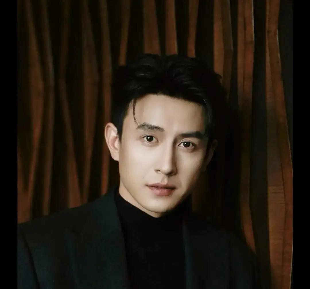 刘萧旭连着四部短剧爆火，每播一部，他的粉丝就把女主骂上热搜。杨殊予被说眼神空洞