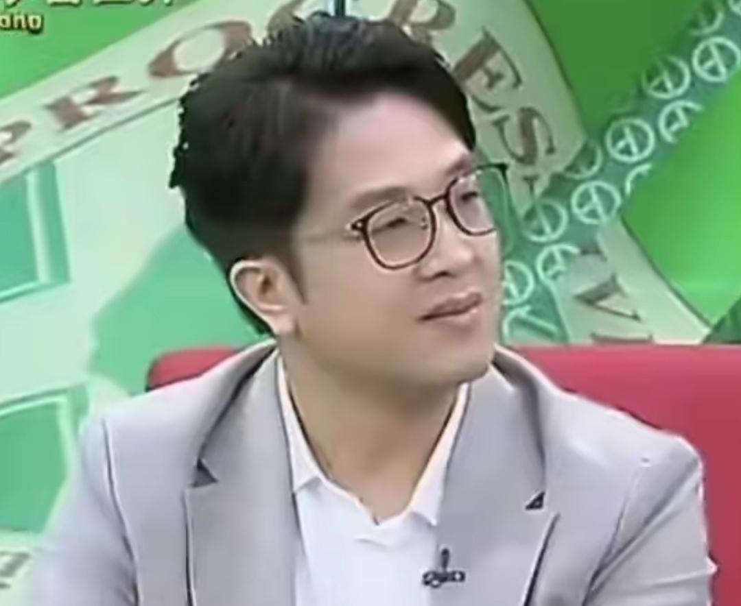 沈泊洋怎么也没有想到，一场演讲就让自己一下就露馅了！前两天绿营民进党的沈泊洋参