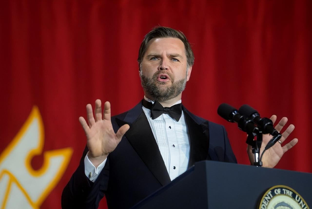 谈崩了！万斯连夜回国，特朗普通告全球，不许中国向伊朗提供武器当地时间4月12