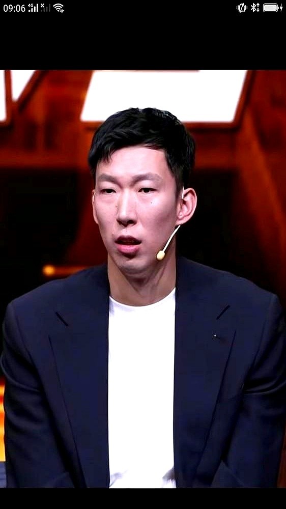 去了趟澳洲，周琦终于说出了那句得罪国内联赛的大实话。在NBL打了24场肉搏战，场均拼下11.6分6.