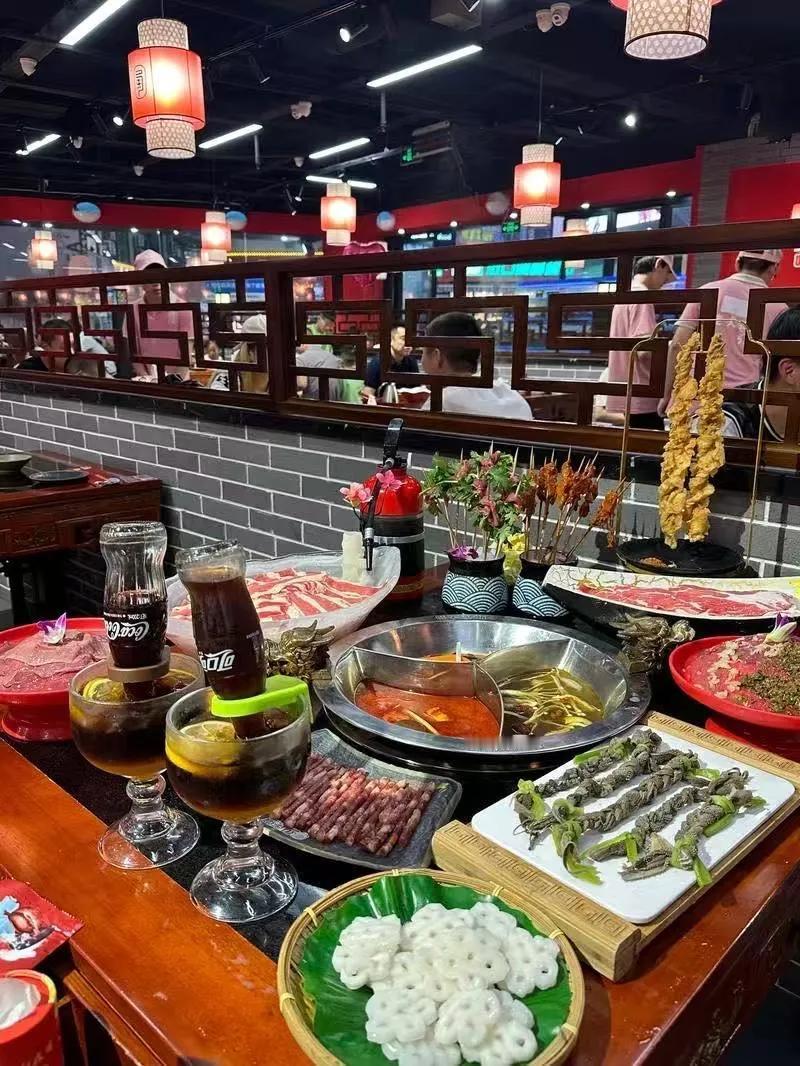 50元一位的自助餐为啥吃不回本？商家的“精准引导”，比你想象的更精明50元一