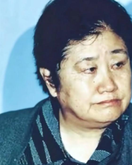 2024年9月30日，一位92岁的老人在北京安静地走了。她不是将军，不是院士，没