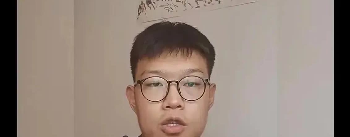 姜润泽估计后悔的后槽牙都要咬碎了吧他怎么也不会想到自己监控下给养父姜洪涛