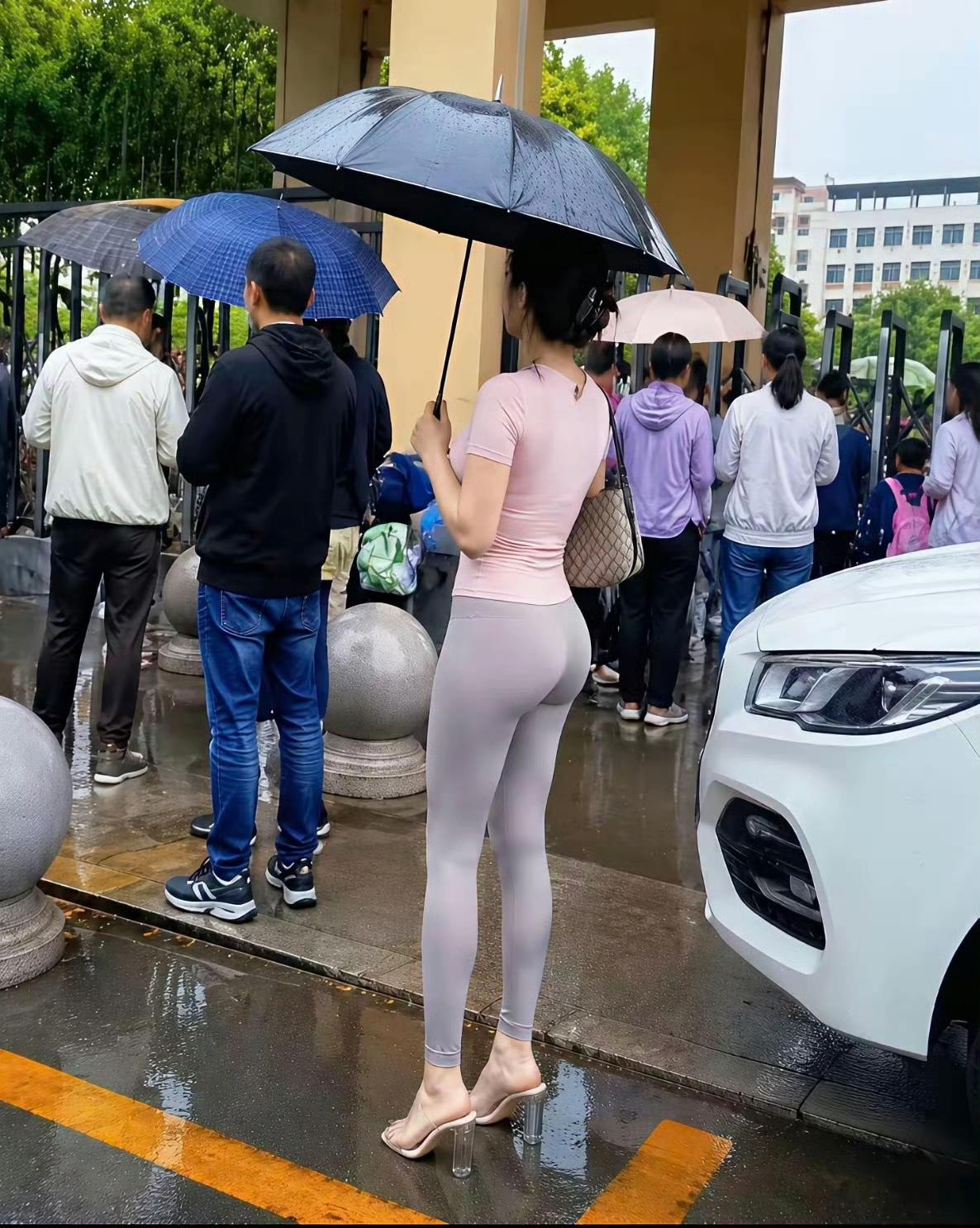 身材真好。