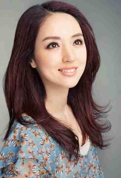 董璇张维伊"当女儿面亲热"上热搜：综艺剪辑的罗生门，小酒窝才是最大赢家7月25