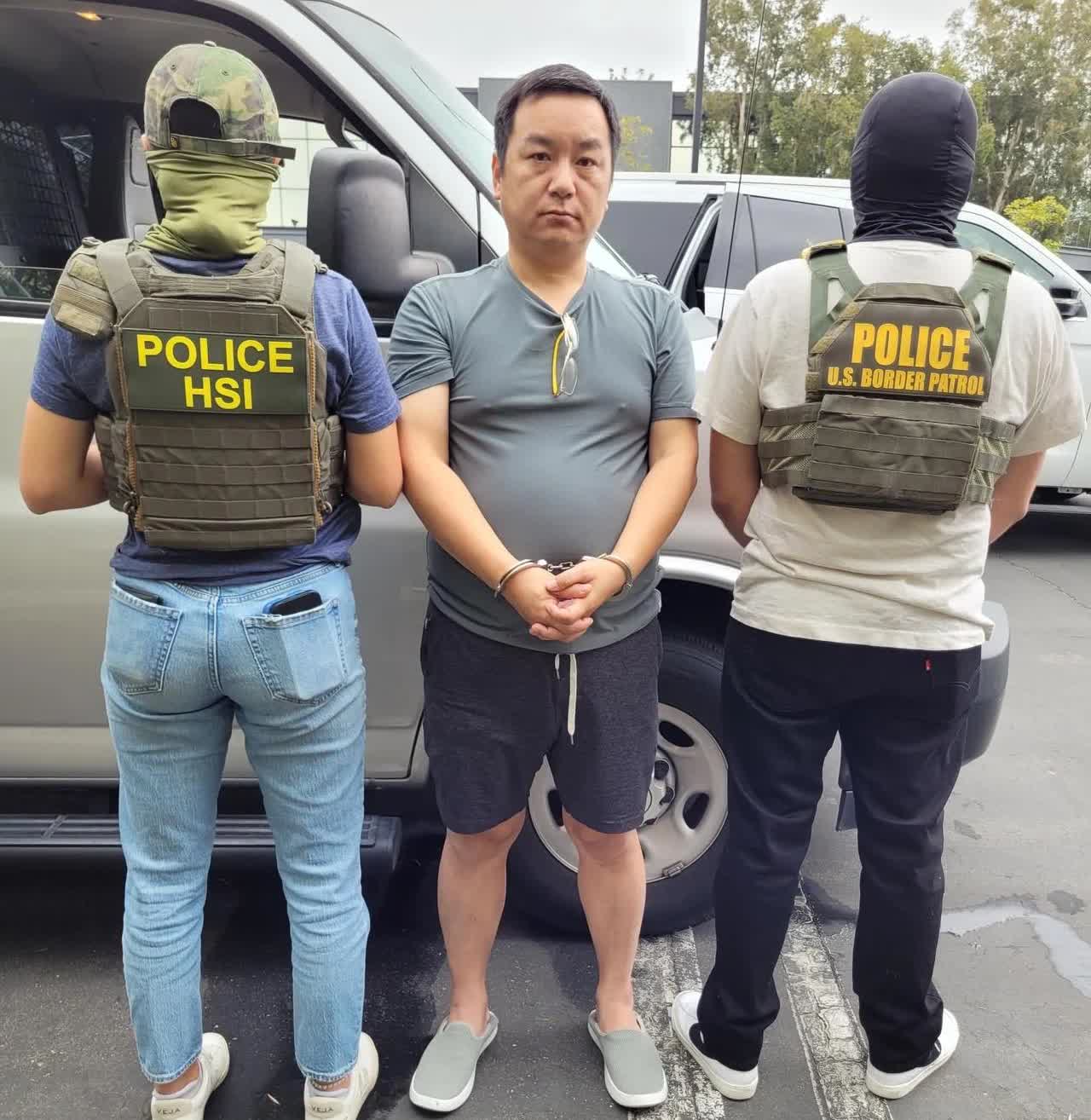 尔湾，一名中国籍金融诈骗犯被抓获，此人在国内非法吸收公共存款，总金额高达15亿，
