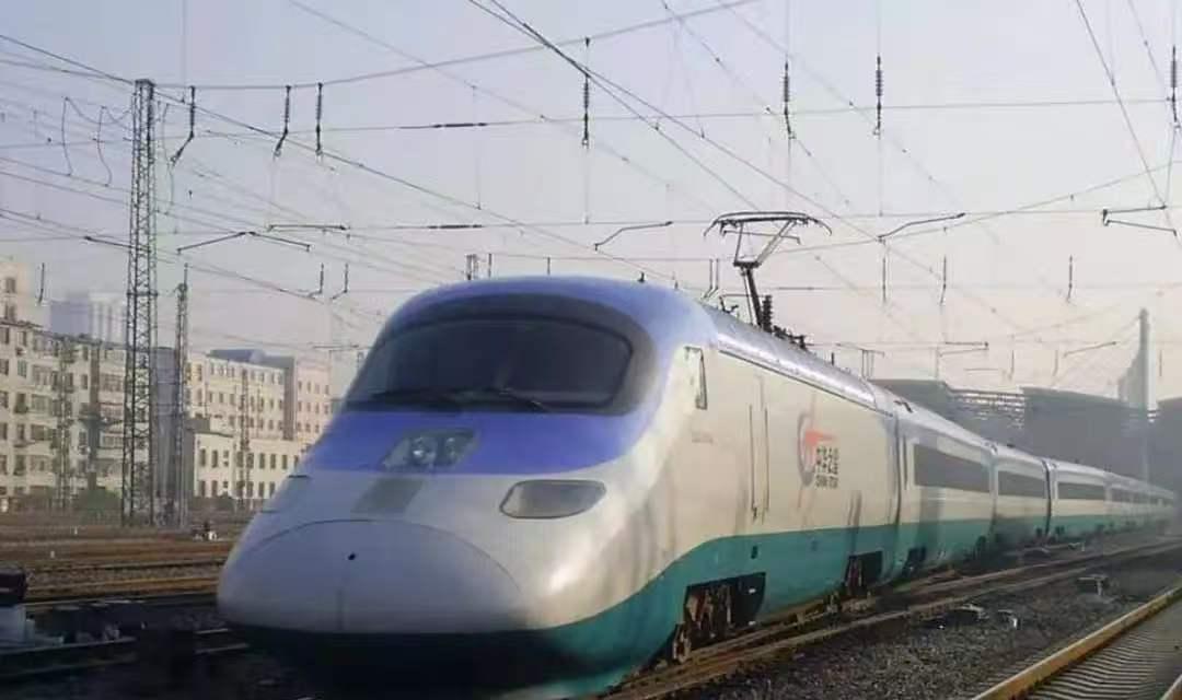 321公里的车轮停了，自主高铁的路却没断，它到底输给了谁？中华之星跑出了32