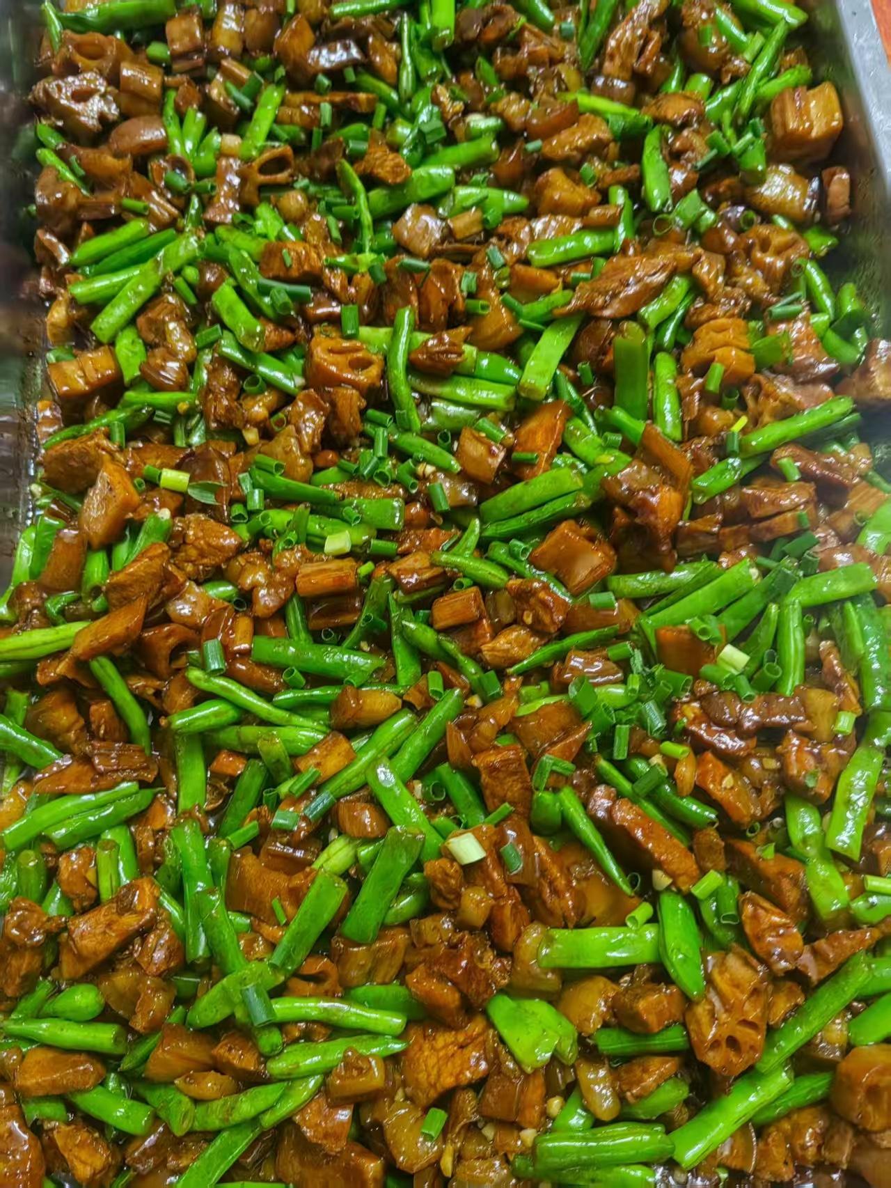 这样的饭菜你能吃几碗？反正我看到是流口水了，能吃三大碗没问题！