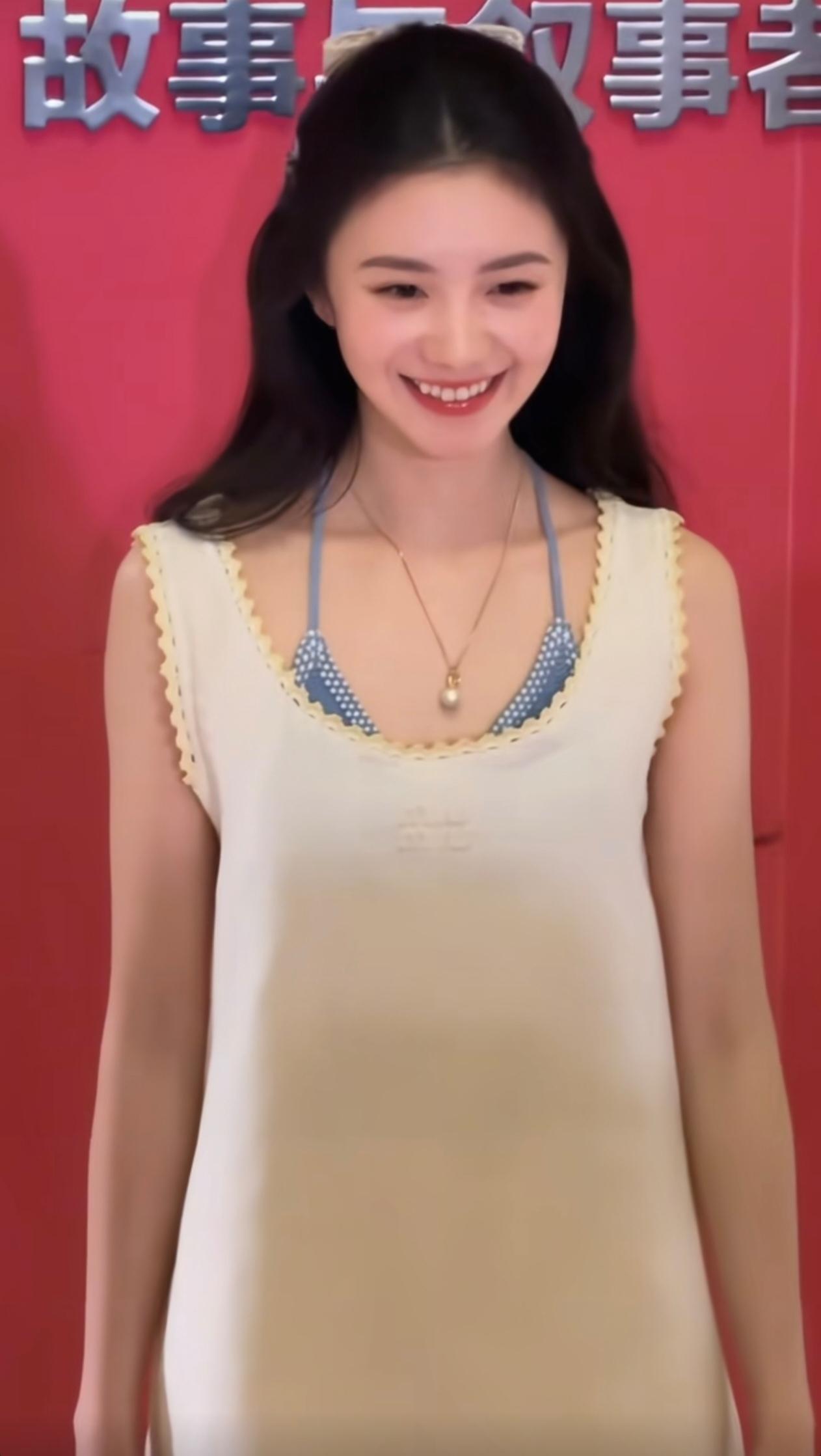 2026年6月5日，刘浩存现身上海MiuMiu活动。不同于流水线式的女明星亮