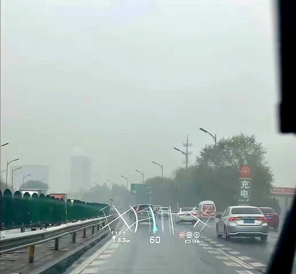 希望以后所有的车都要取消这个功能，简直太鸡肋了，把车主的生命安全当儿戏！