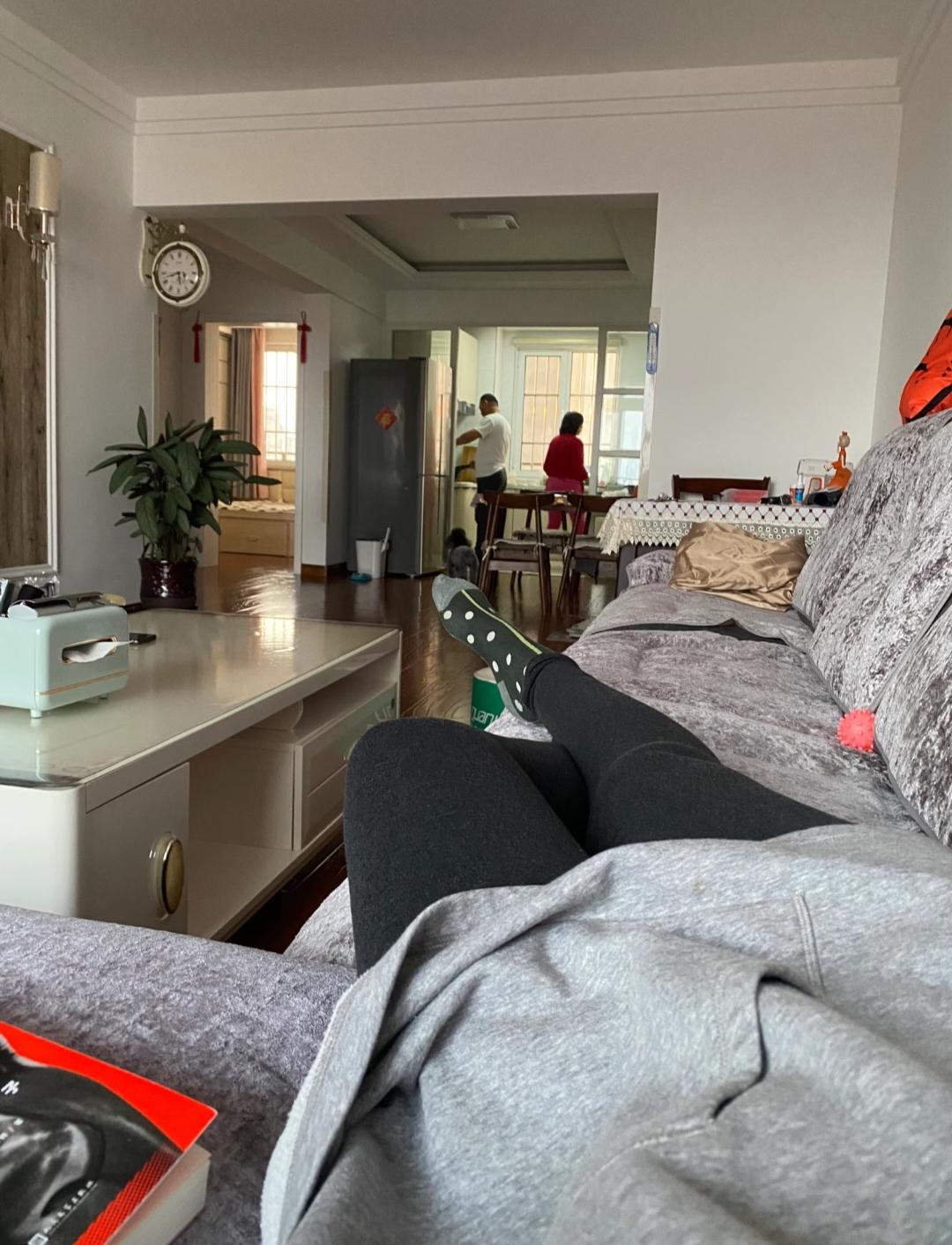 大家说像我这种修炼成百毒不侵的婆婆的多吗?刚结婚时我是真看不惯我这儿媳妇儿子