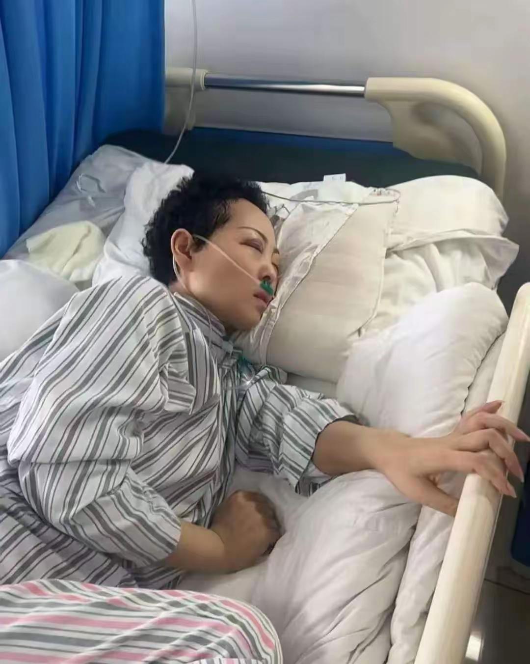 全网泪崩！高考结束父亲才敢说：你妈妈11天前就走了。6月9日下午5点，高考最后一
