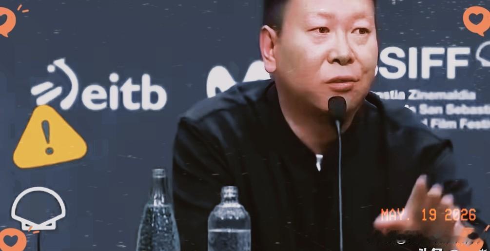 网上的唾沫星子都喷错地方了。​全网都在骂那个拿影后的杀夫犯赵箫泓，却没几个人去