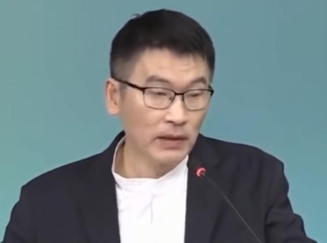 陆委会副主委梁文杰表示，台东县长饶庆铃说她想要参加海峡论坛是为了帮台东农民推销凤