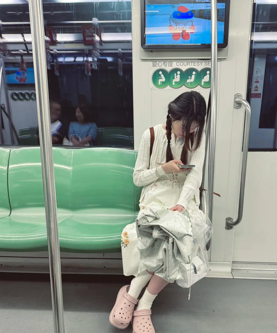 怎么搭讪一句话，让她记住你