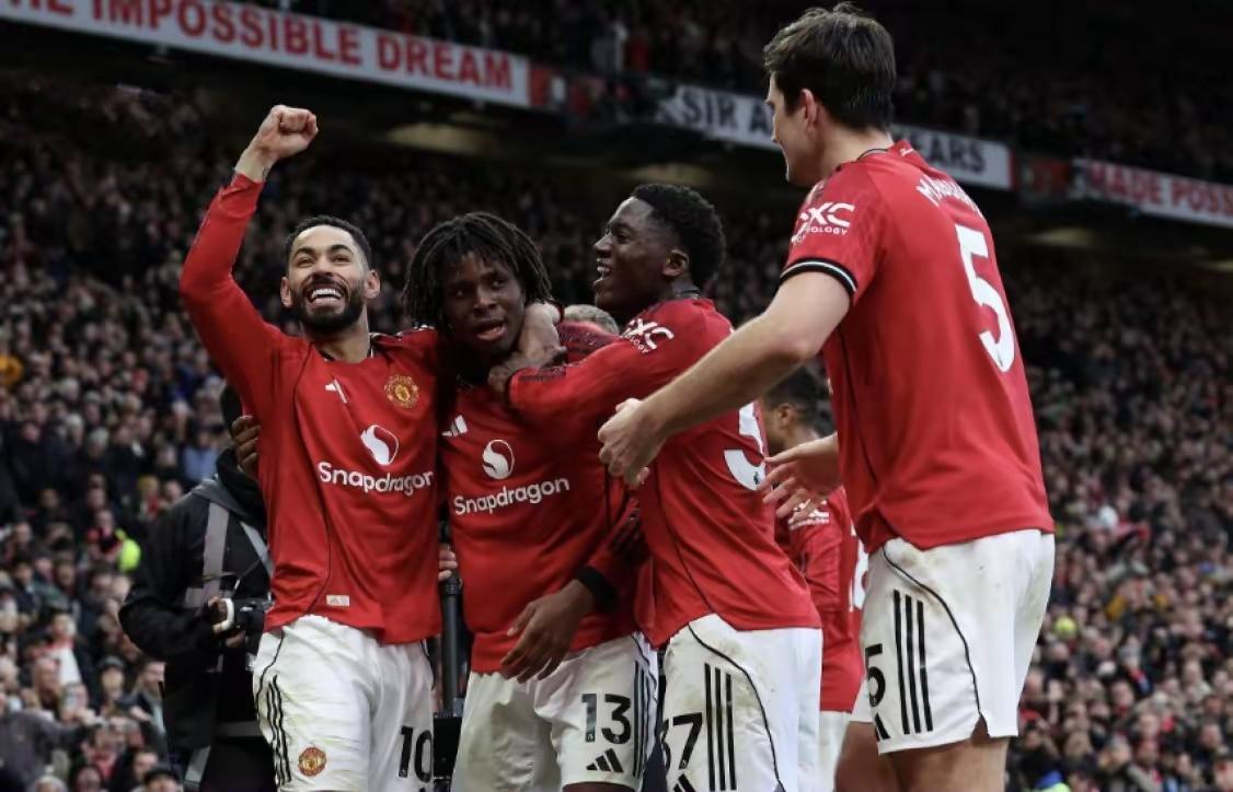 计划有变，曼联回归“红魔”本色，他们要去争夺英超联赛冠军了……！卡里克二进宫