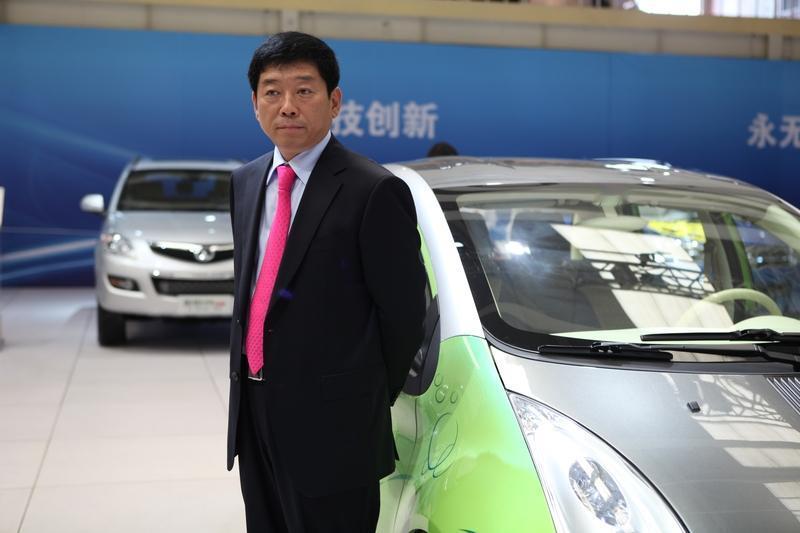 长城汽车的魏建军为什么喜欢网红大力抡？不要以为她帮着提高销量，不要以为她漂亮。人