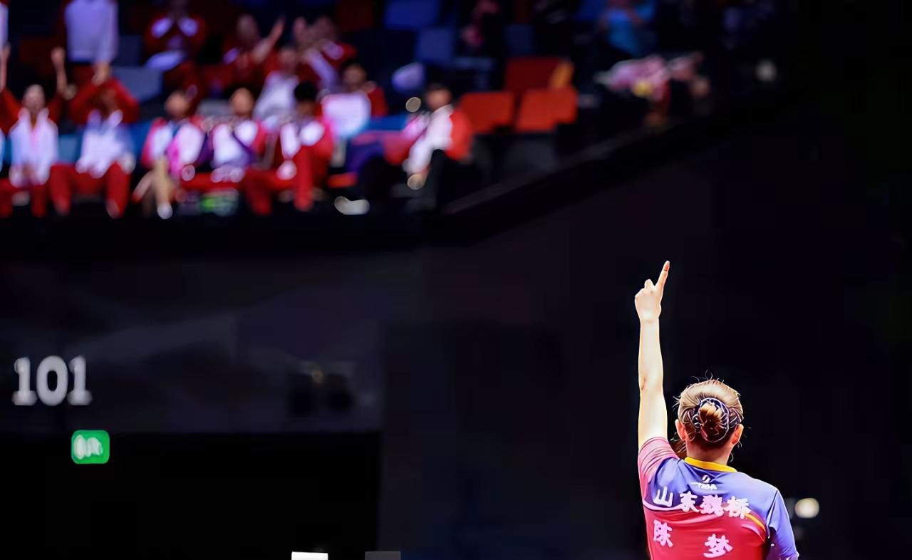 两张照片，不同的人生，不同的人生态度，我们的世界不止有乒乓球，还应该有人情味……