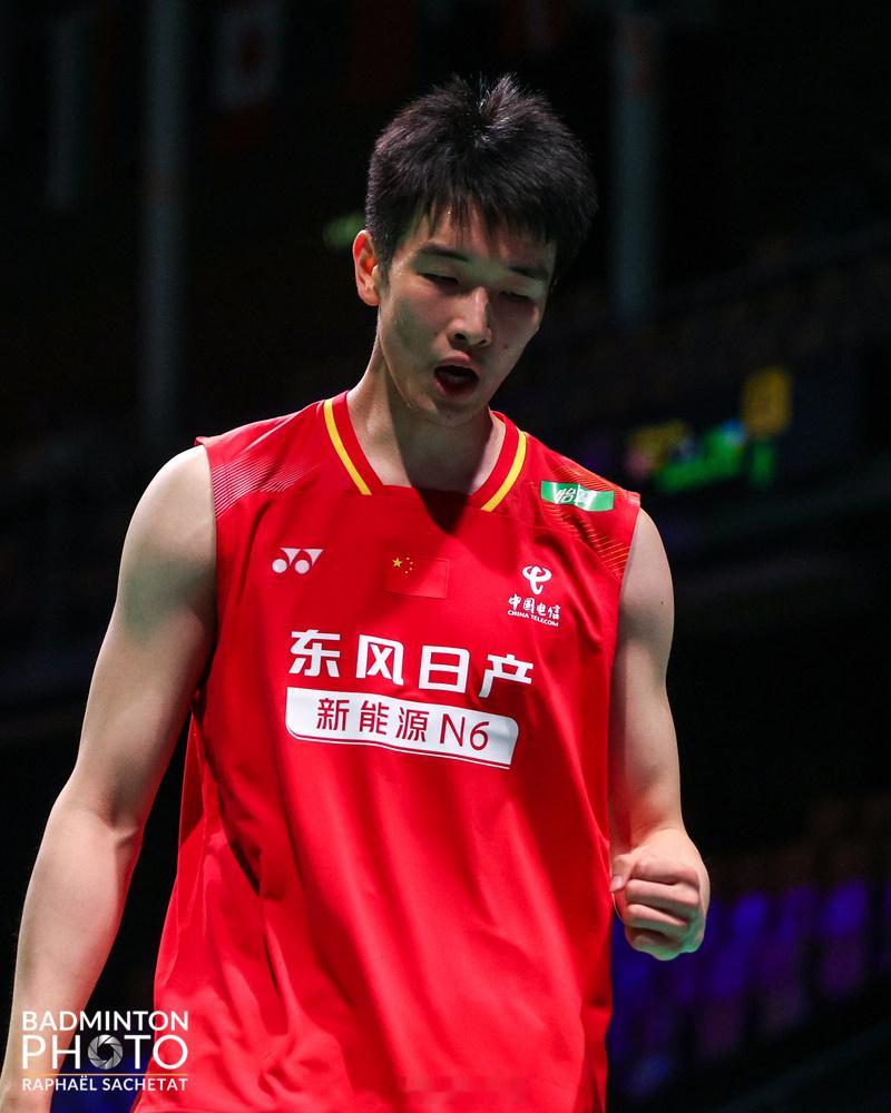 国羽汤杯小组第二场对战加拿大队2026年汤尤杯李诗沣23比21、21比10战胜