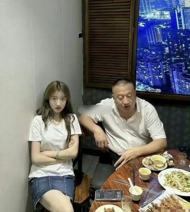 这基因真强大。[点赞]​​​