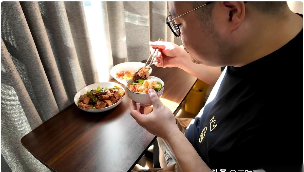 我勒个去，今天刷到个视频，直接给我干懵了！一个中国博主Zaza，在海外火得一塌糊