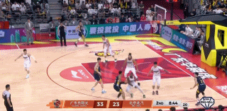 广东东阳光球星胡明轩终于找回了久违的手感！在今天广东东阳光主场迎战北京北汽的强强