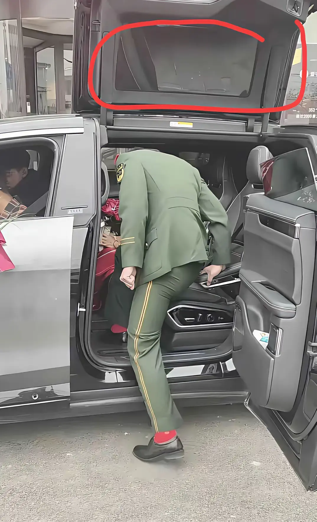 这是什么车，第一次见！！