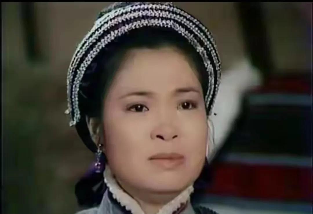 |黄蓉和李萍·谁更重要|郭靖定要娶黄蓉，母亲李萍为了成全儿子，答应和郭靖一