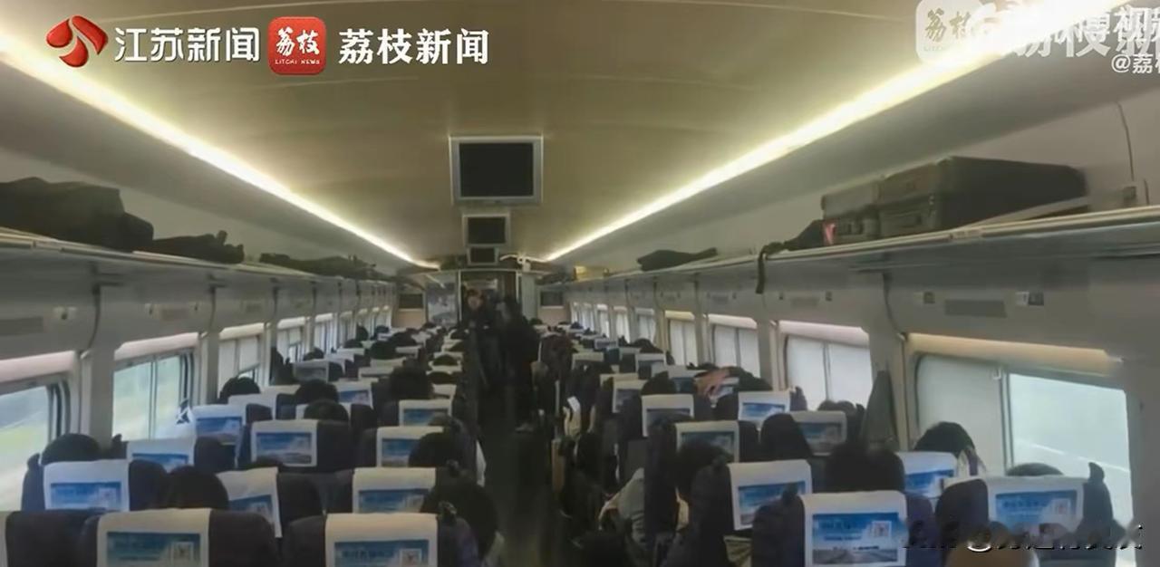 1. 高铁上上个厕所14000多元的电脑没了：杭州西开往连云港的高铁上，刘先生上